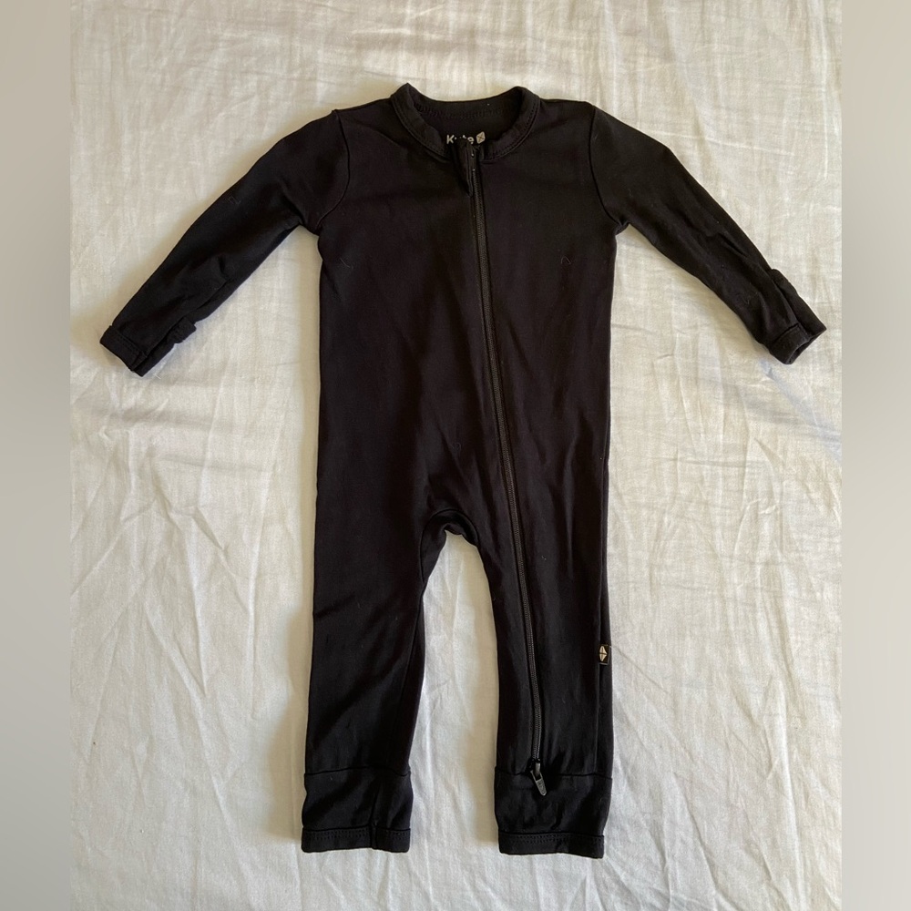 Kyte BABY Black Zipper Pajamas